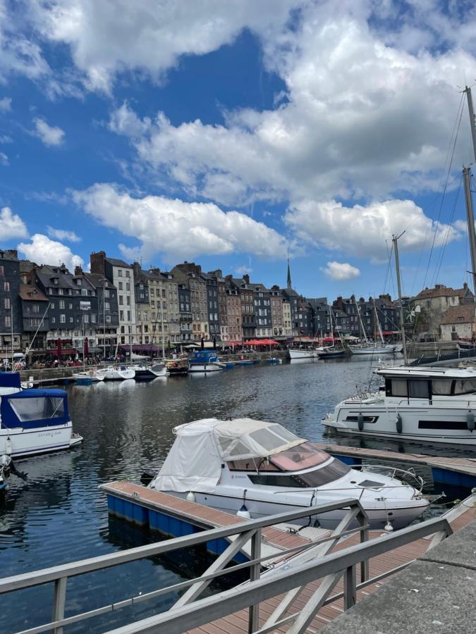 Le Voilier. Honfleur T2 Dans Residence Avec Piscine Екемовіль Екстер'єр фото